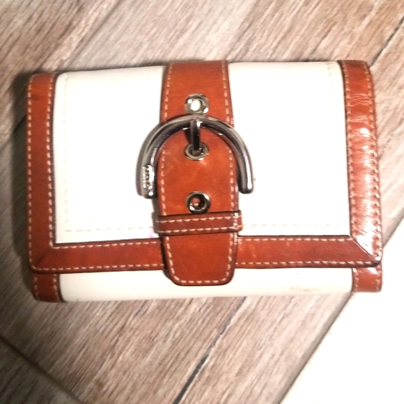 Wallet - Picture 1 of 3